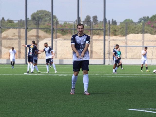 אליינקוב חוגג את השער השני (דאפר מחאמיד)